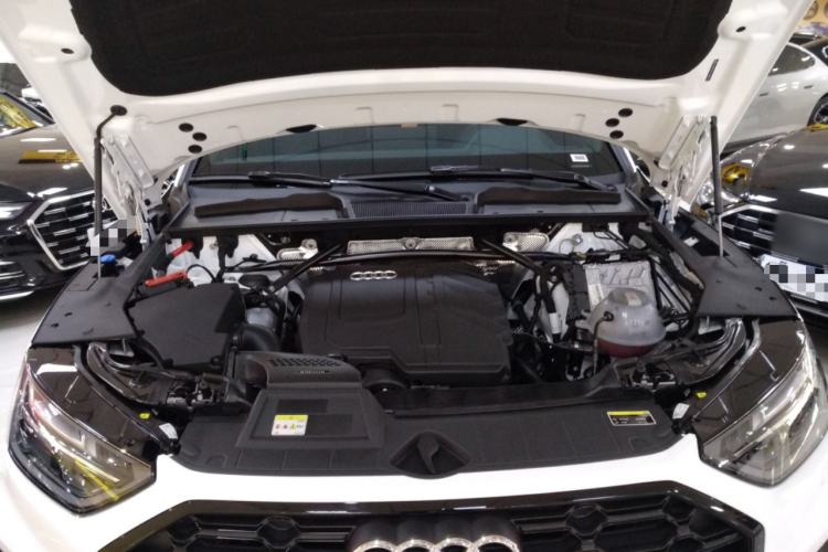 Used Audi Q5L 2025 quattro 45th Anniversary Edition 45 TFSI Luxury Dynamic Model Engine Bay
