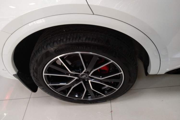 Used Audi Q5L 2025 quattro 45th Anniversary Edition 45 TFSI Luxury Dynamic Model Exterior 5