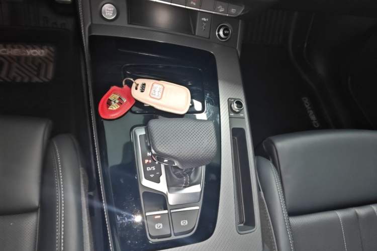 Used Audi Q5L 2025 40 TFSI Luxury Dynamic Edition Gear Lever