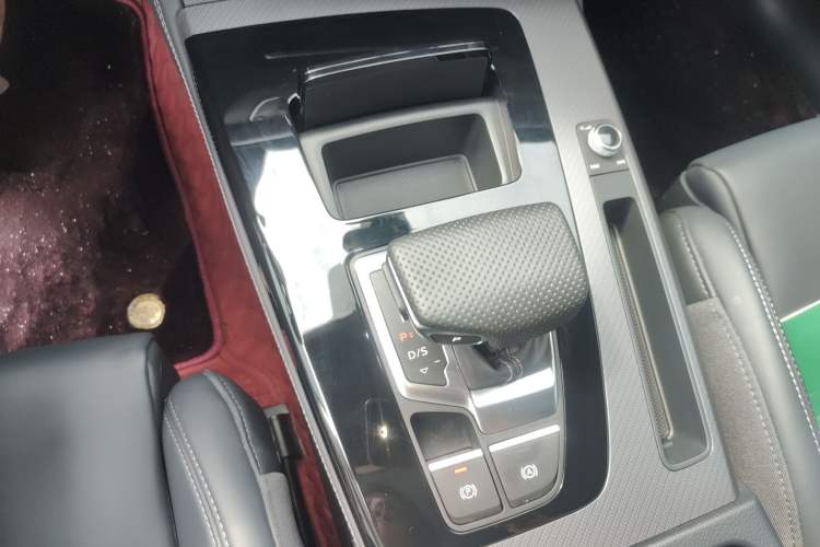 Used Audi Q5L 2025 45 TFSI Luxury Dynamic Edition Gear Lever