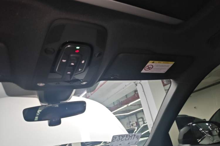 Used Audi Q5L 2025 40 TFSI Luxury Dynamic Edition Headliner