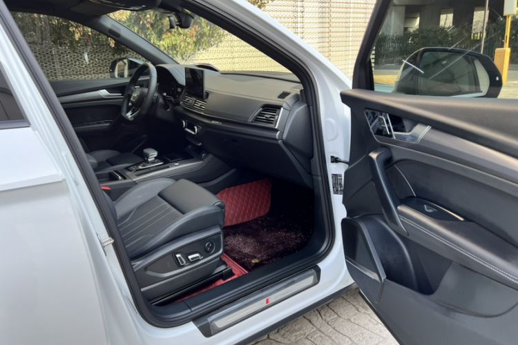 Used Audi Q5L 2025 45 TFSI Luxury Dynamic Edition Interior 3