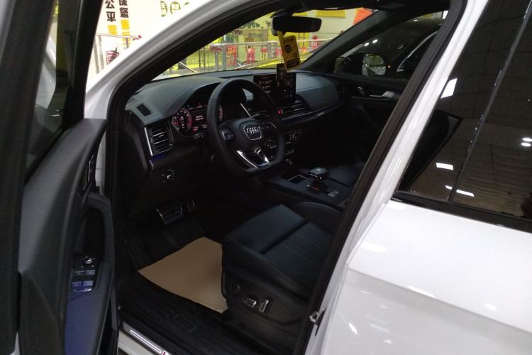 Used Audi Q5L 2025 quattro 45th Anniversary Edition 45 TFSI Luxury Dynamic Model Left Front Seat