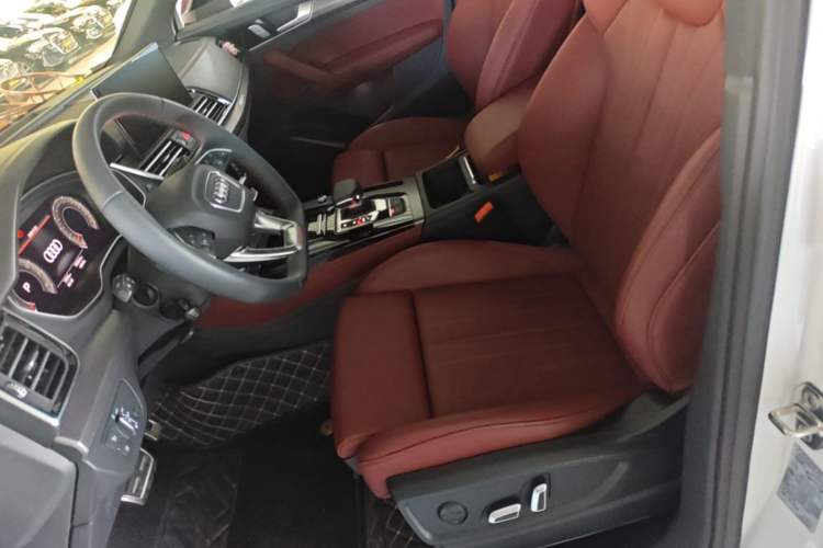Used Audi Q5L 2025 quattro 45th Anniversary Edition 40 TFSI Luxury Dynamic Model Left Front Seat