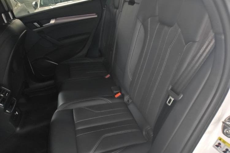 Used Audi Q5L 2025 40 TFSI Luxury Dynamic Edition Left Rear Seat