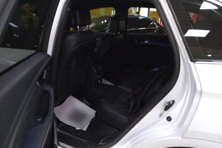 Used Audi Q5L 2025 quattro 45th Anniversary Edition 45 TFSI Luxury Dynamic Model Left Rear Seat