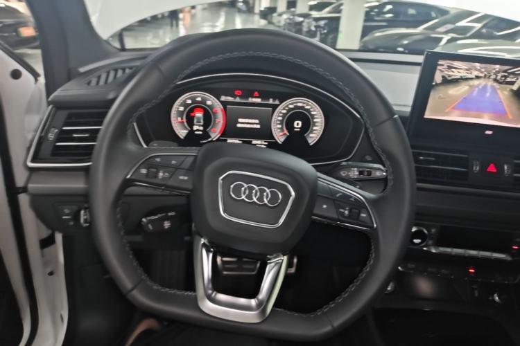 Used Audi Q5L 2025 40 TFSI Luxury Dynamic Edition Steering Wheel