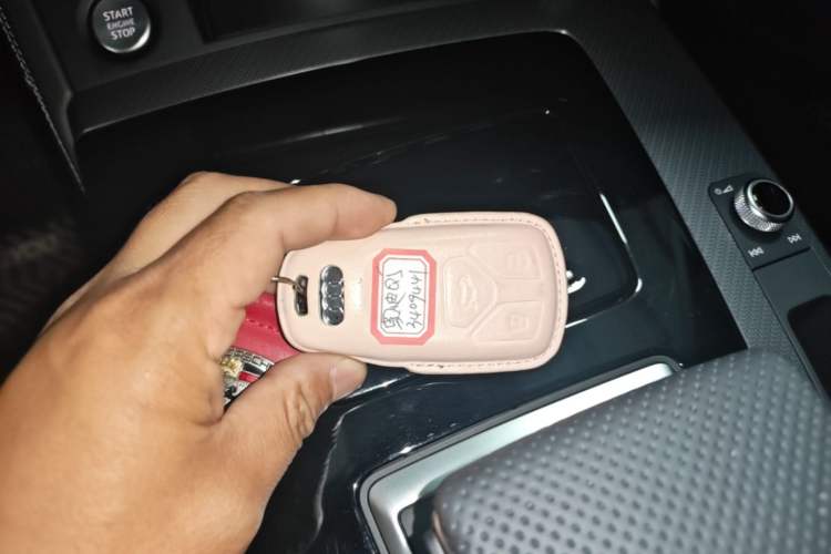 Used Audi Q5L 2025 40 TFSI Luxury Dynamic Edition Vehicle Key