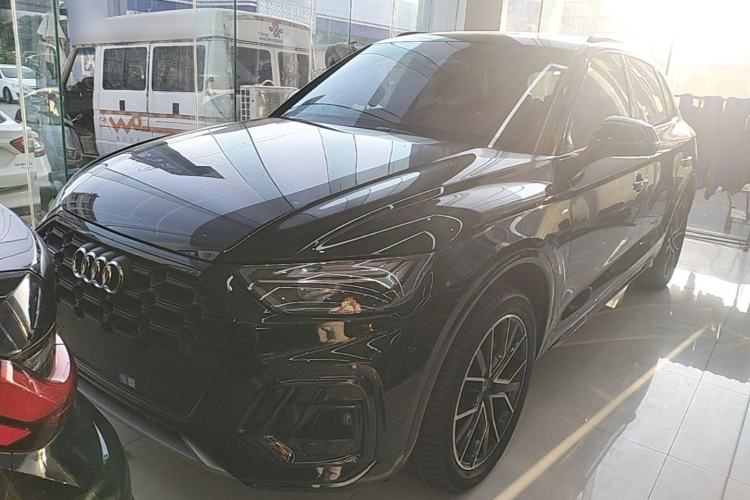Audi Q5L 2025 Facelift 45th Anniversary Collector's Edition 40 TFSI Luxury Dynamic Version