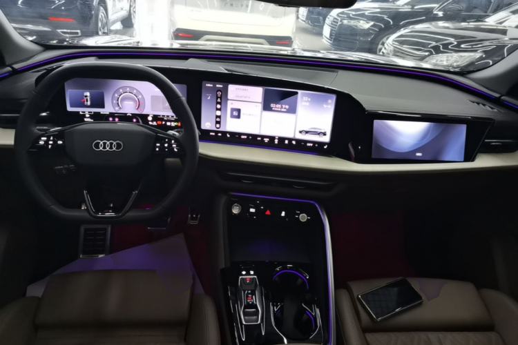 Used Audi Q5L 2026 150kW Smart Hybrid Luxury Edition Center Console