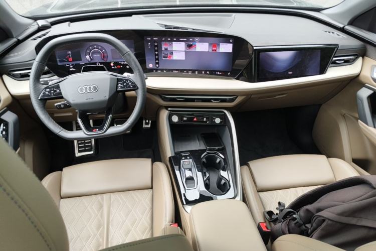 Used Audi Q5L 2026 150kW Smart Hybrid Luxury Edition Center Console