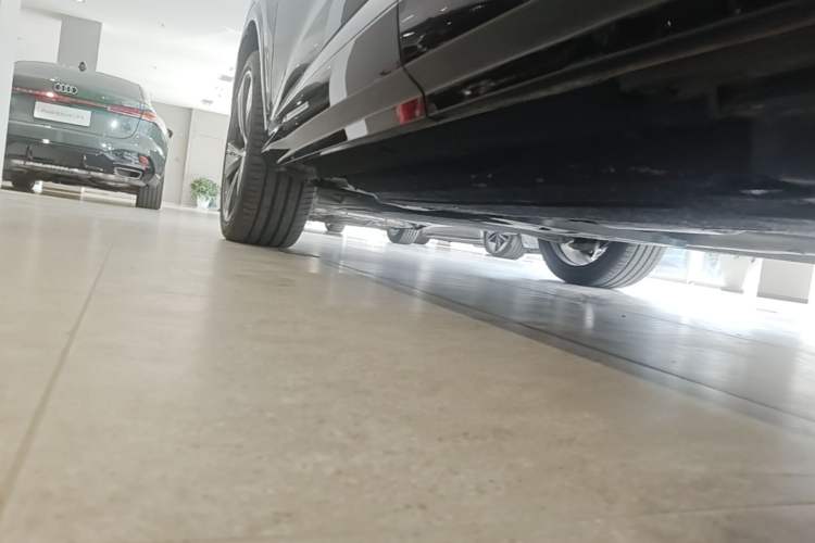 Used Audi Q5L 2026 Model Range: Intelligent Hybrid Premium Edition Chassis Rear Left