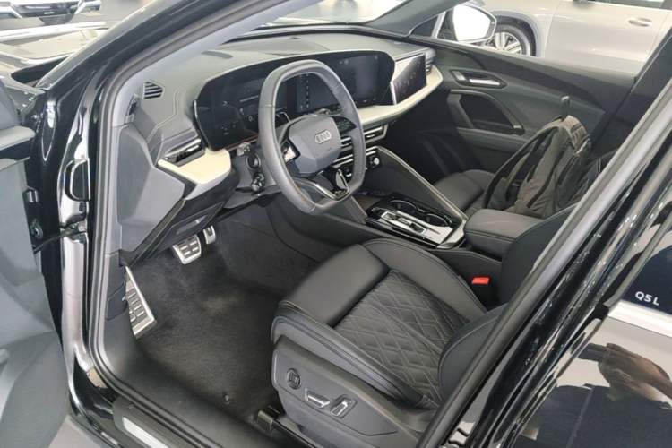 Used Audi Q5L 2026 150kW Smart Hybrid Luxury Edition Driver Seat
