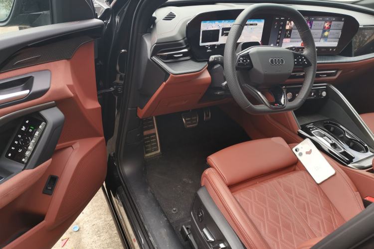 Used Audi Q5L 2026 Model Range: Intelligent Hybrid Premium Edition Driver Seat