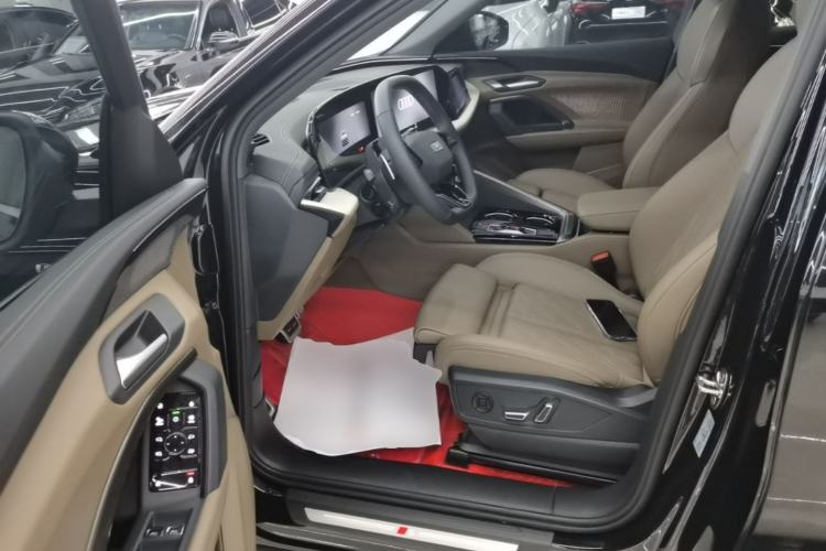 Used Audi Q5L 2026 150kW Smart Hybrid Luxury Edition Driver Seat