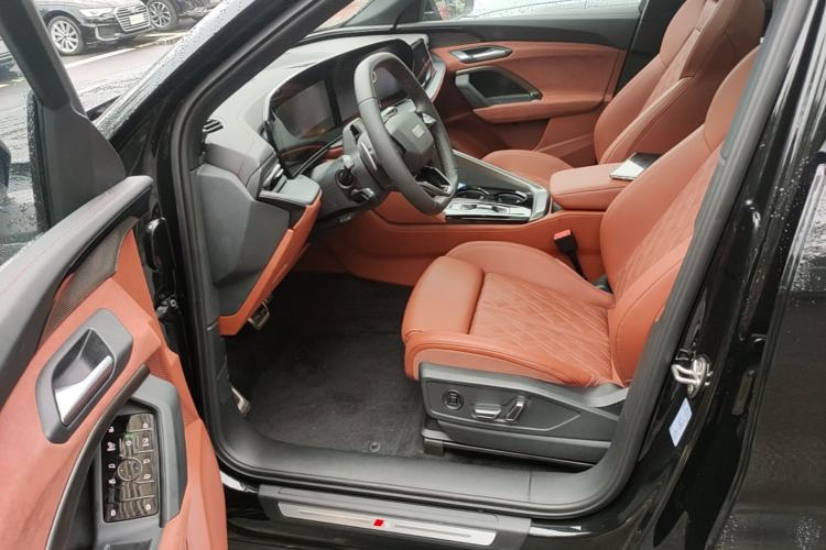 Used Audi Q5L 2026 150kW Smart Hybrid Luxury Edition Driver Seat