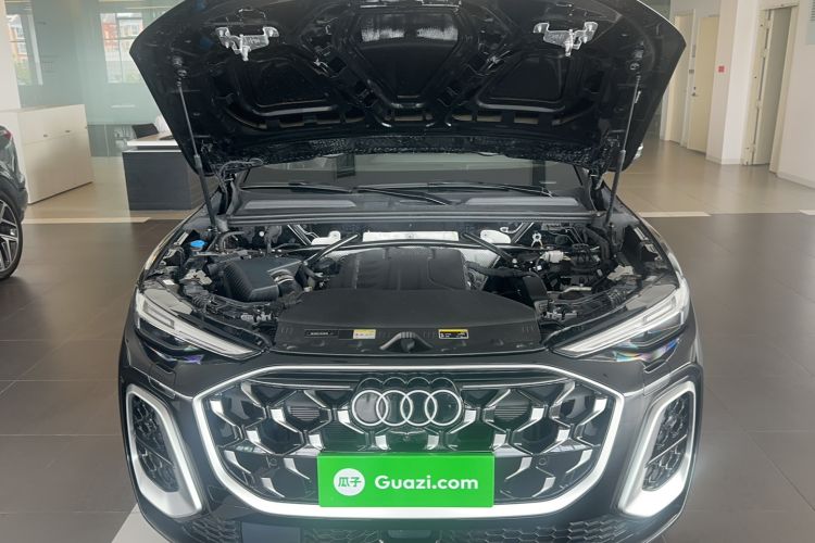 Used Audi Q5L 2026 Model Range: Exclusive Edition for 10 Million Users Engine Bay