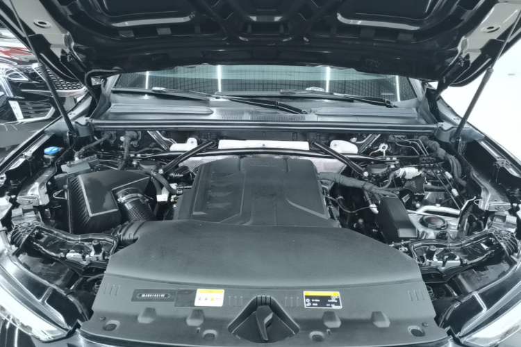 Used Audi Q5L 2026 150kW Smart Hybrid Luxury Edition Engine Bay