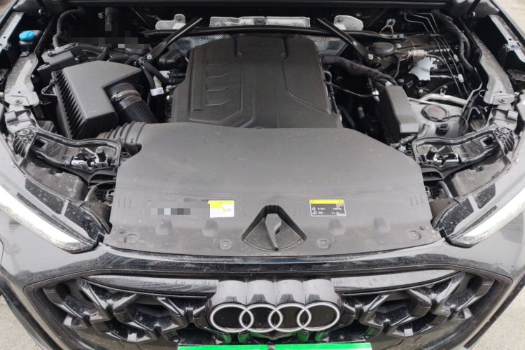 Used Audi Q5L 2026 Model Range: Exclusive Edition for 10 Million Users Engine Bay