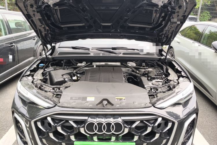 Used Audi Q5L 2026 150kW Smart Hybrid Luxury Edition Engine Bay