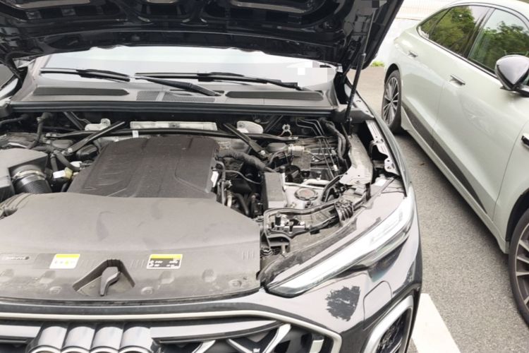 Used Audi Q5L 2026 150kW Smart Hybrid Luxury Edition Engine Bay Left