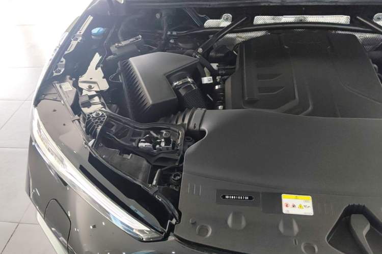 Used Audi Q5L 2026 150kW Smart Hybrid Luxury Edition Engine Bay Right