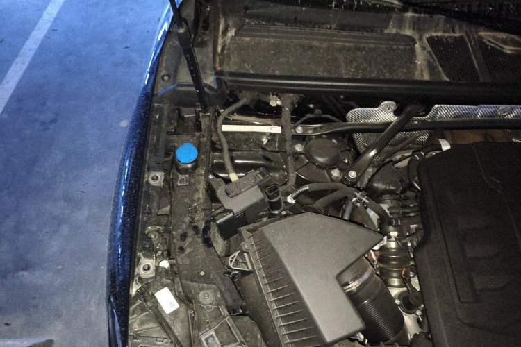 Used Audi Q5L 2026 150kW Smart Hybrid Luxury Edition Engine Bay Right