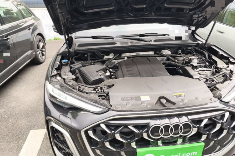 Used Audi Q5L 2026 150kW Smart Hybrid Luxury Edition Engine Bay Right