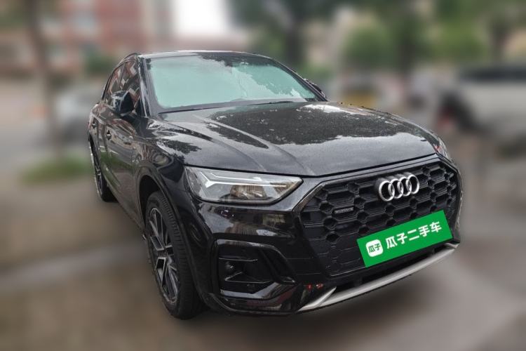 Used Audi Q5L 2025 Facelift 45th Anniversary Collector's Edition 40 TFSI Luxury Dynamic Version Front Right 45 Deg