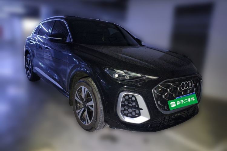 Used Audi Q5L 2026 150kW Smart Hybrid Luxury Edition Front Right 45 Deg