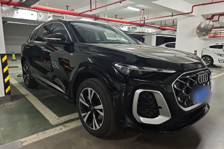 Used Audi Q5L 2026 150kW Smart Hybrid Luxury Edition Front Right 45 Deg