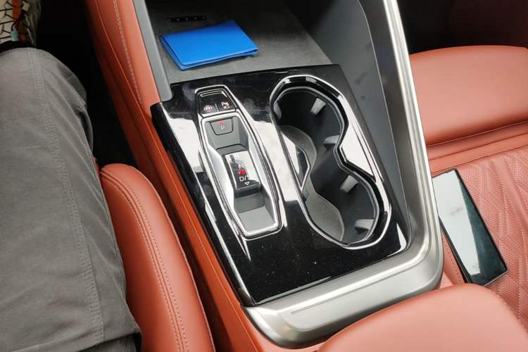 Used Audi Q5L 2026 150kW Smart Hybrid Luxury Edition Gear Lever