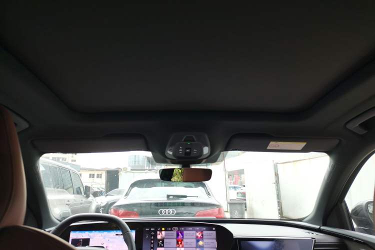 Used Audi Q5L 2026 Model Range: Intelligent Hybrid Premium Edition Headliner