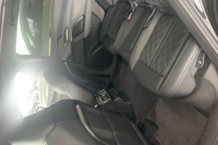 Used Audi Q5L 2026 Model Range: Exclusive Edition for 10 Million Users Interior 1