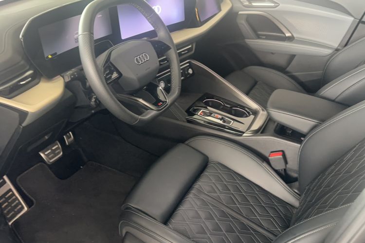 Used Audi Q5L 2026 Model Range: Exclusive Edition for 10 Million Users Interior 2