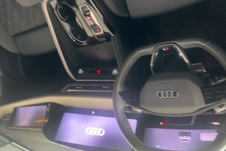 Used Audi Q5L 2026 Model Range: Exclusive Edition for 10 Million Users Interior 3