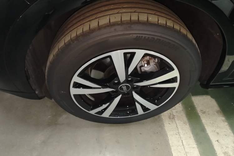 Used Audi Q5L 2026 150kW Smart Hybrid Luxury Edition Left Front Wheel Hub