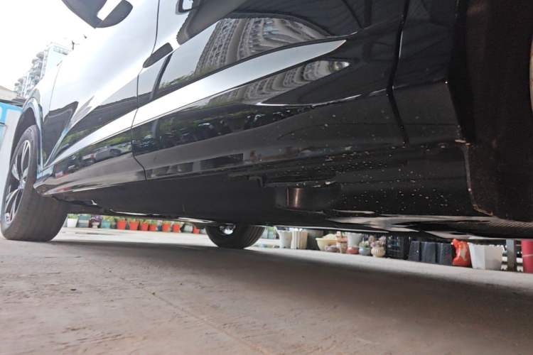 Used Audi Q5L 2026 150kW Smart Hybrid Luxury Edition Left Side Sill
