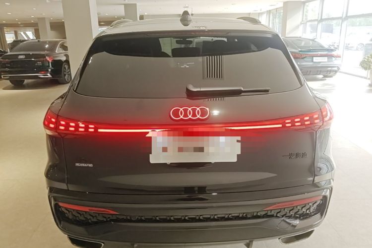 Used Audi Q5L 2026 Model Range: Intelligent Hybrid Premium Edition Rear
