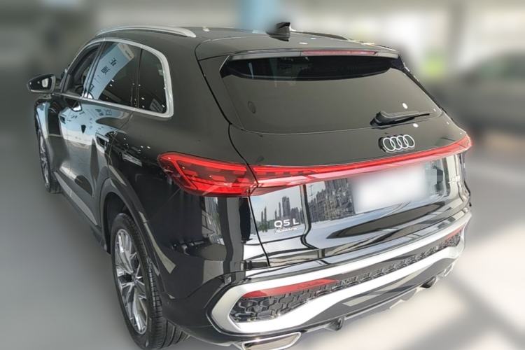 Used Audi Q5L 2026 150kW Smart Hybrid Luxury Edition Rear Left 45 Deg