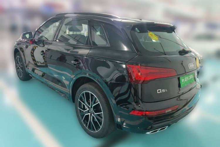 Used Audi Q5L 2025 Facelift 45th Anniversary Collector's Edition 40 TFSI Luxury Dynamic Version Rear Left 45 Deg