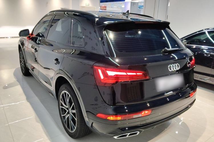 Used Audi Q5L 2025 Facelift 45th Anniversary Collector's Edition 40 TFSI Luxury Dynamic Version Rear Left 45 Deg