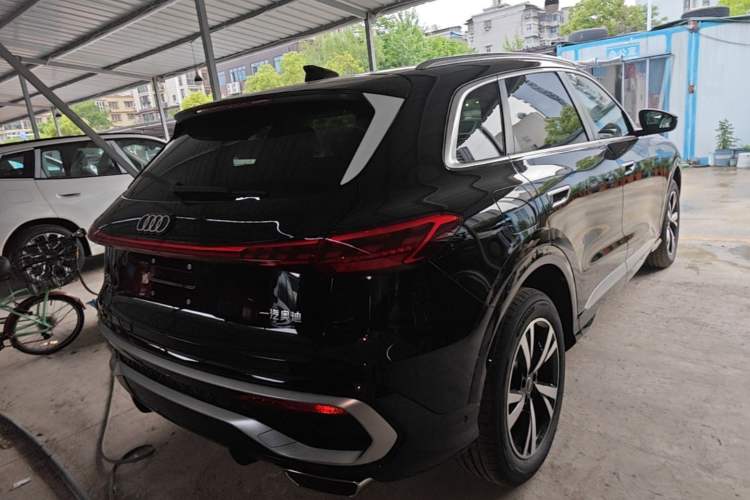 Used Audi Q5L 2026 150kW Smart Hybrid Luxury Edition Rear Right 45 Deg