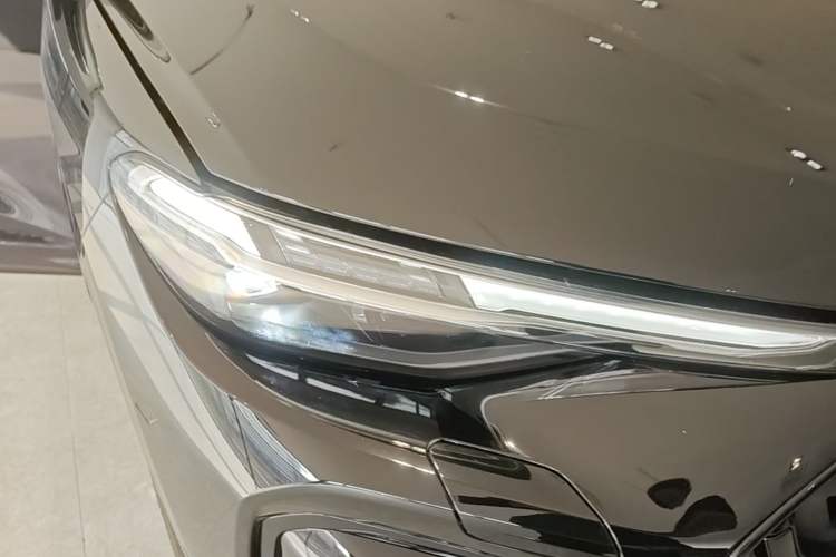 Used Audi Q5L 2026 Model Range: Intelligent Hybrid Premium Edition Right Front Headlight