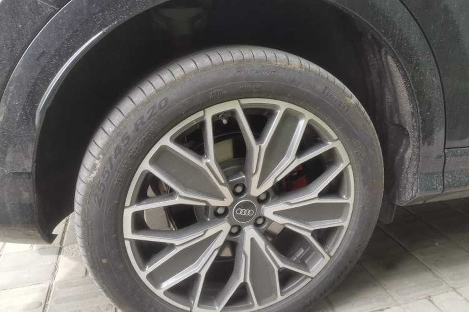 Used Audi Q5L 2026 Model Range: Exclusive Edition for 10 Million Users Right Front Wheel Hub