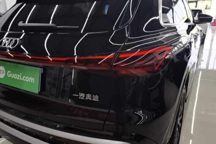 Used Audi Q5L 2026 150kW Smart Hybrid Luxury Edition Right Rear Taillight