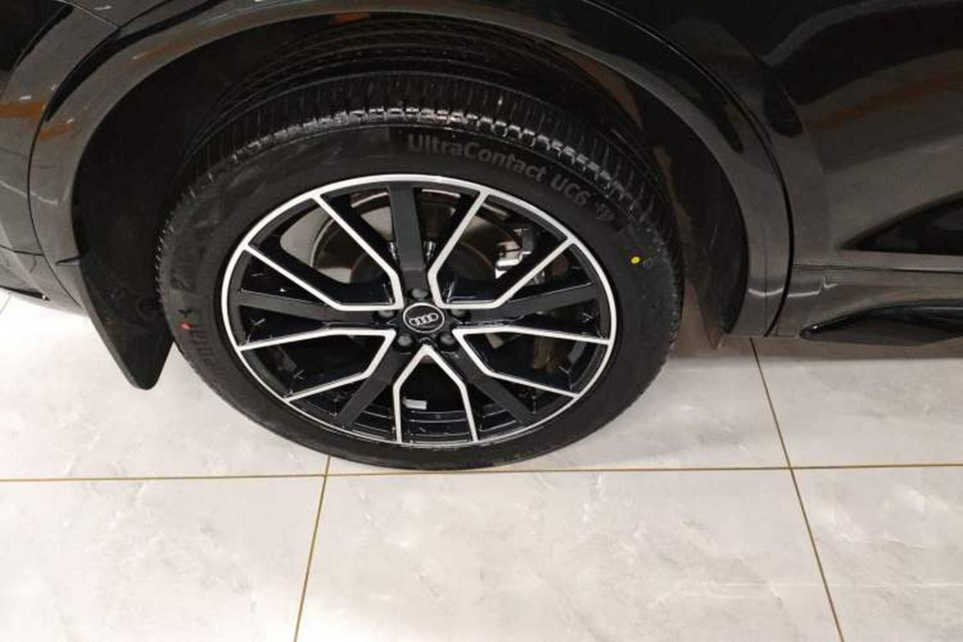 Used Audi Q5L 2025 Facelift 45th Anniversary Collector's Edition 40 TFSI Luxury Dynamic Version Right Rear Wheel Hub