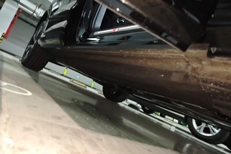 Used Audi Q5L 2026 150kW Smart Hybrid Luxury Edition Right Side Sill