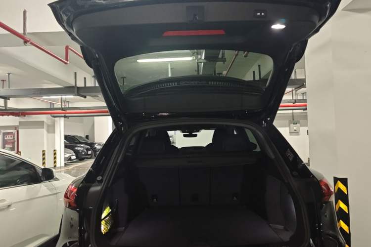 Used Audi Q5L 2026 150kW Smart Hybrid Luxury Edition Trunk
