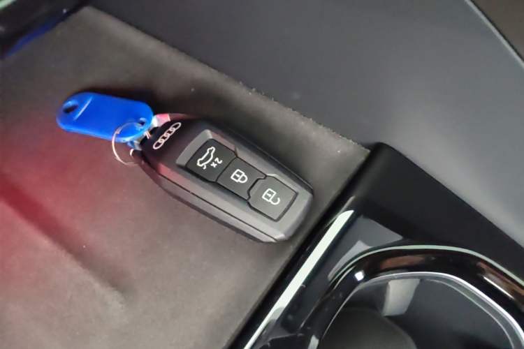Used Audi Q5L 2026 150kW Smart Hybrid Luxury Edition Vehicle Key